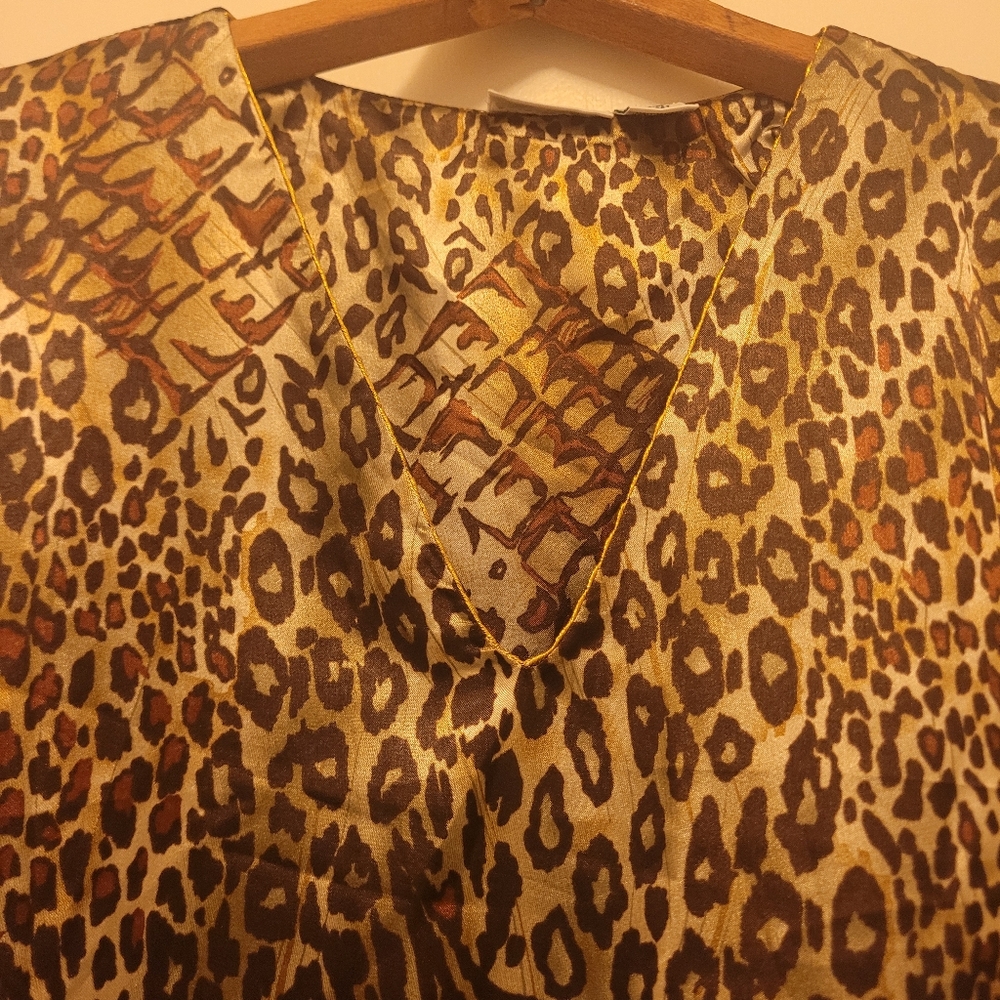 Animal Print Kaftan Dress and GAP Paisley Dress (TWO DRESS BUNDLE) - Picture 3 of 8